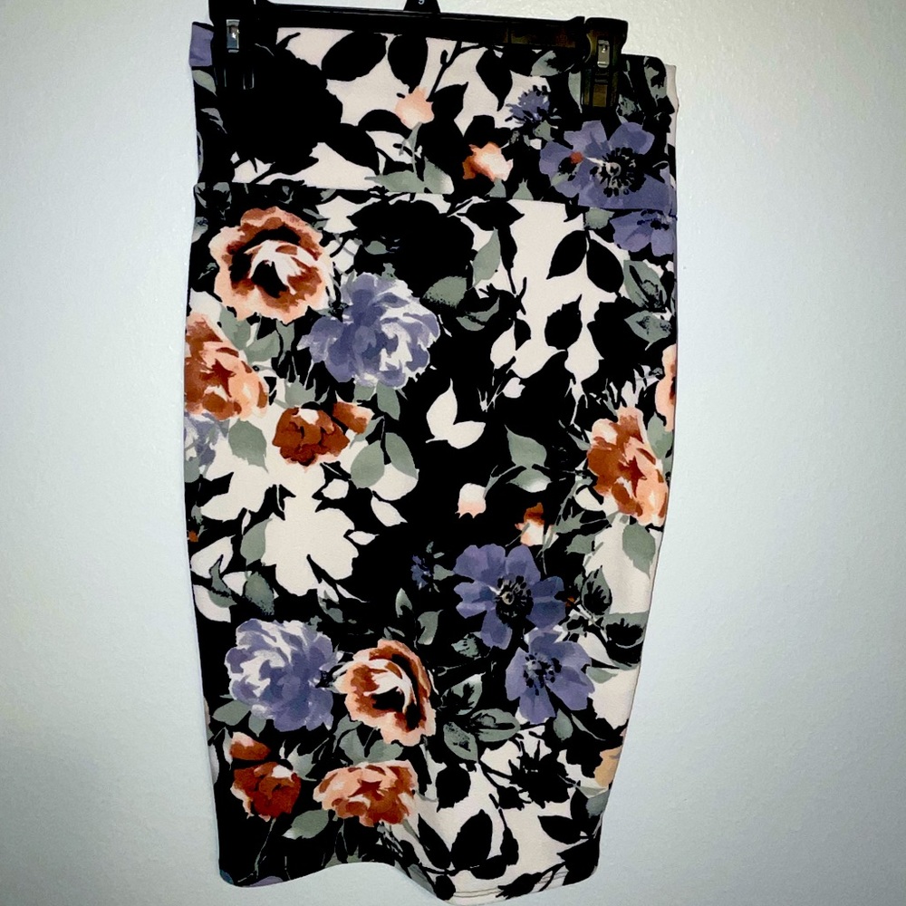 Mid length skirt